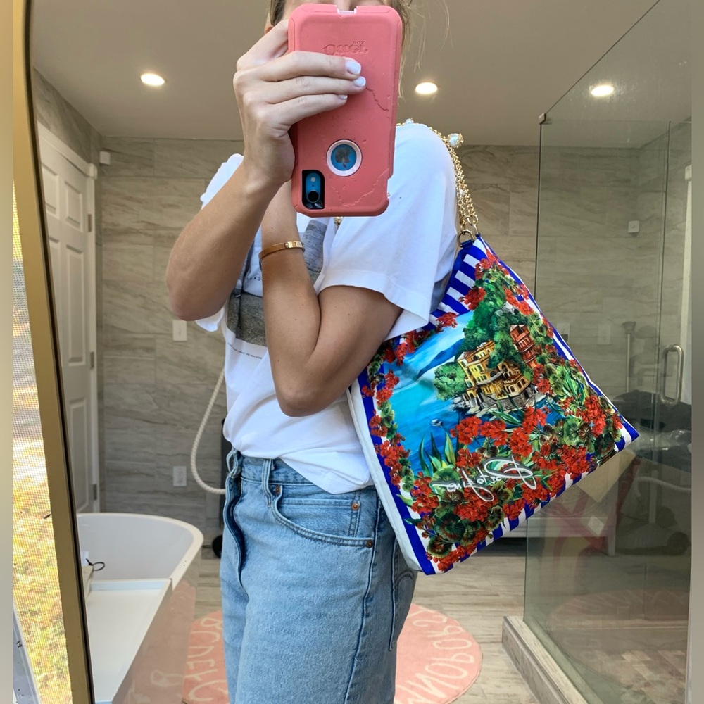 ❌SOLD❌Authentic Dolce & Gabbana Portofino Printed Shoulder Bag. - Picture 9 of 17